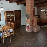 Apartament Sara-haza