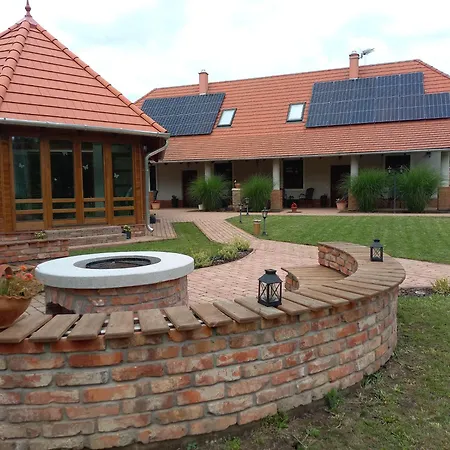 Apartman Sára-háza